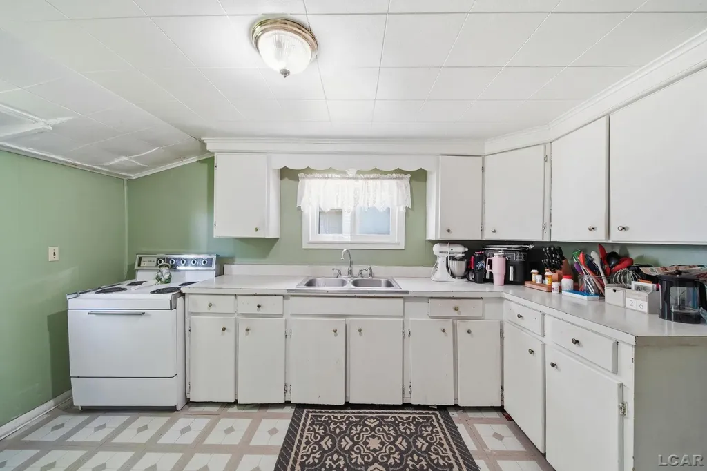 215 S Jackson Street Addison Village MI 49220
