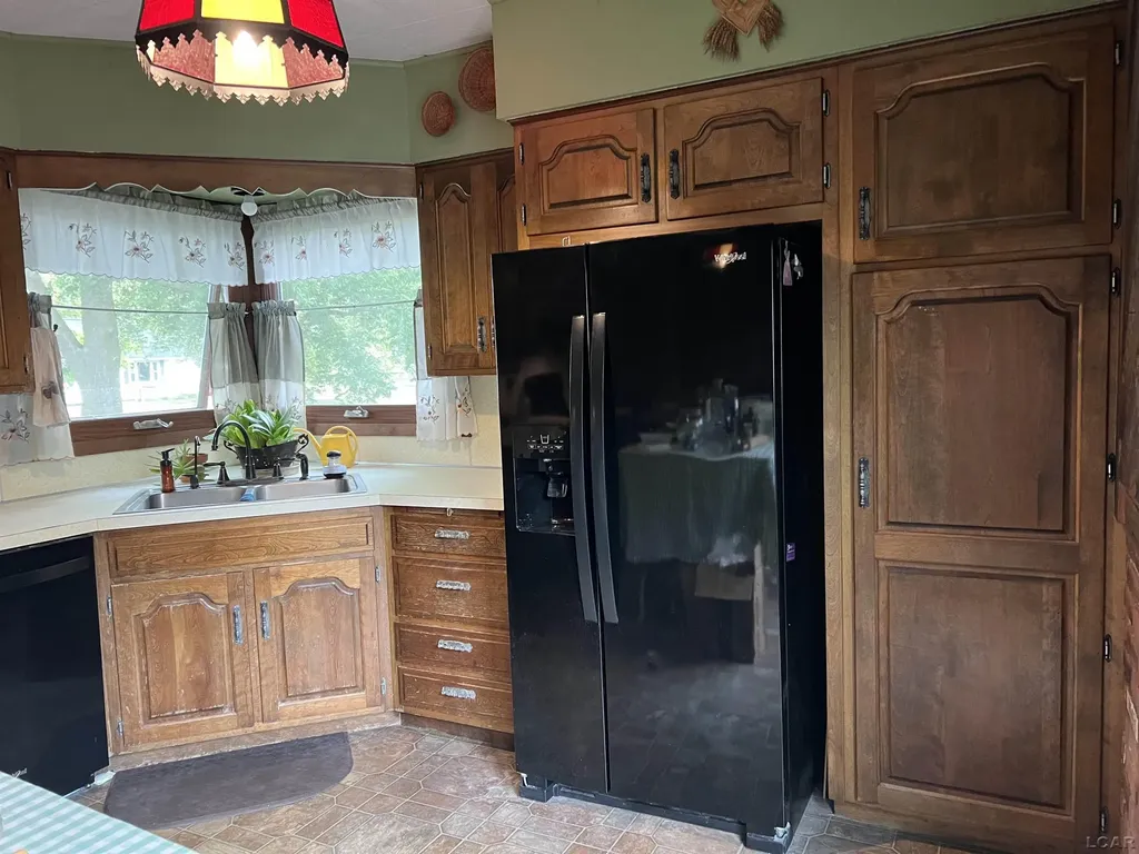 502 Jipson Street Blissfield Township MI 45228