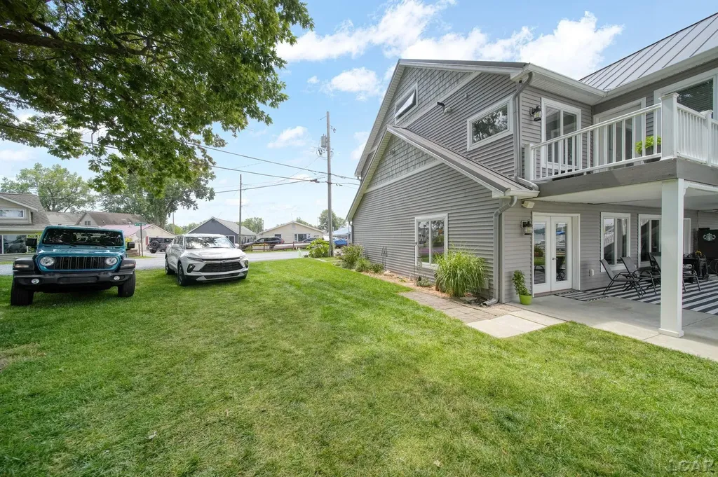 2892 Round Lake Highway Rollin Township MI 49253