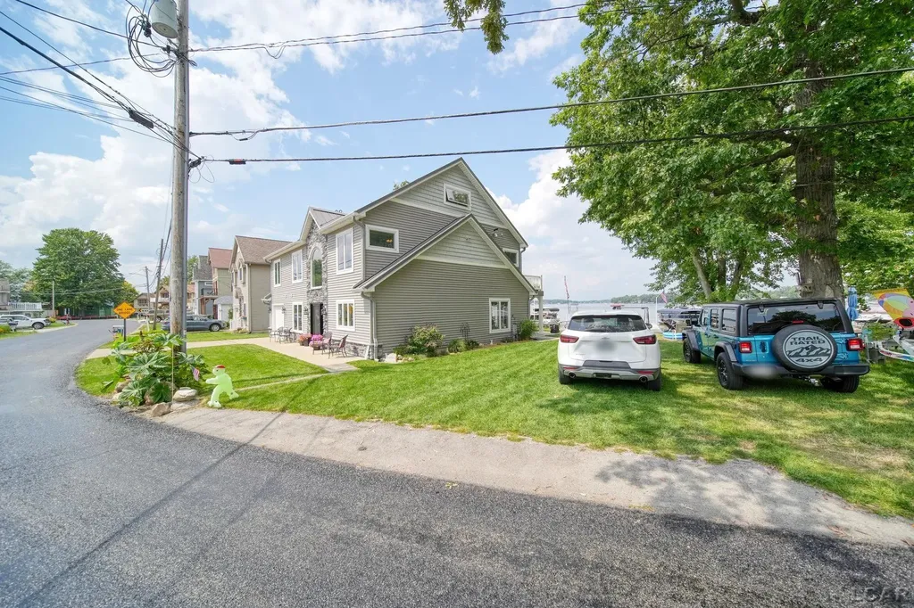 2892 Round Lake Highway Rollin Township MI 49253