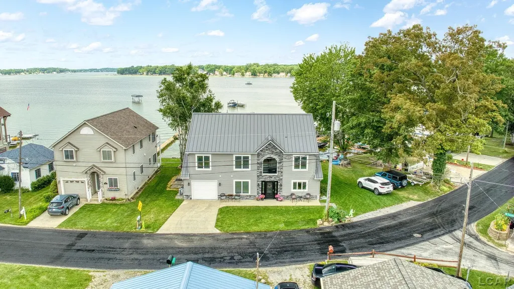 2892 Round Lake Highway Rollin Township MI 49253