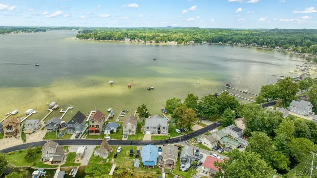 2892 Round Lake Highway Rollin Township MI 49253