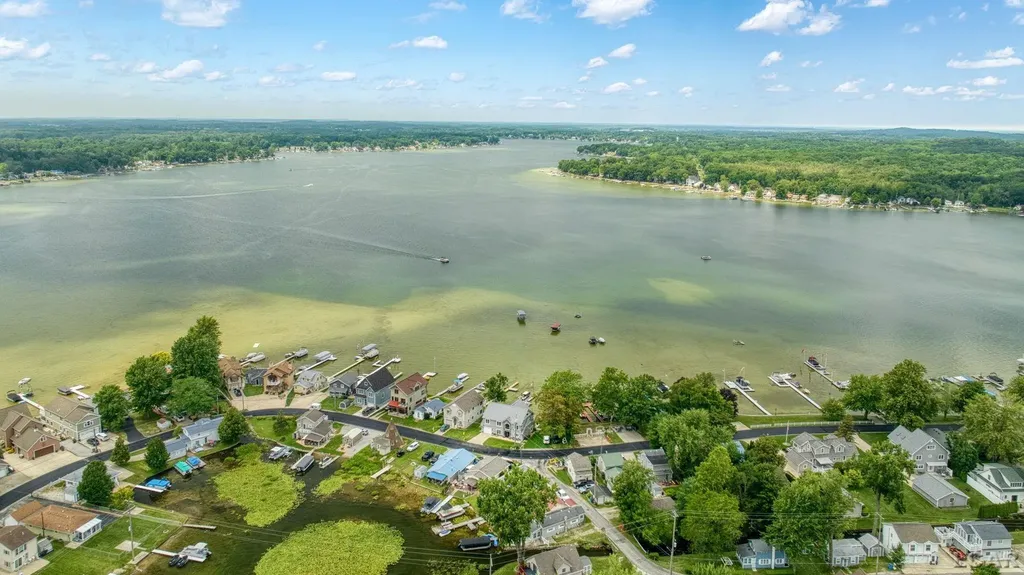 2892 Round Lake Highway Rollin Township MI 49253