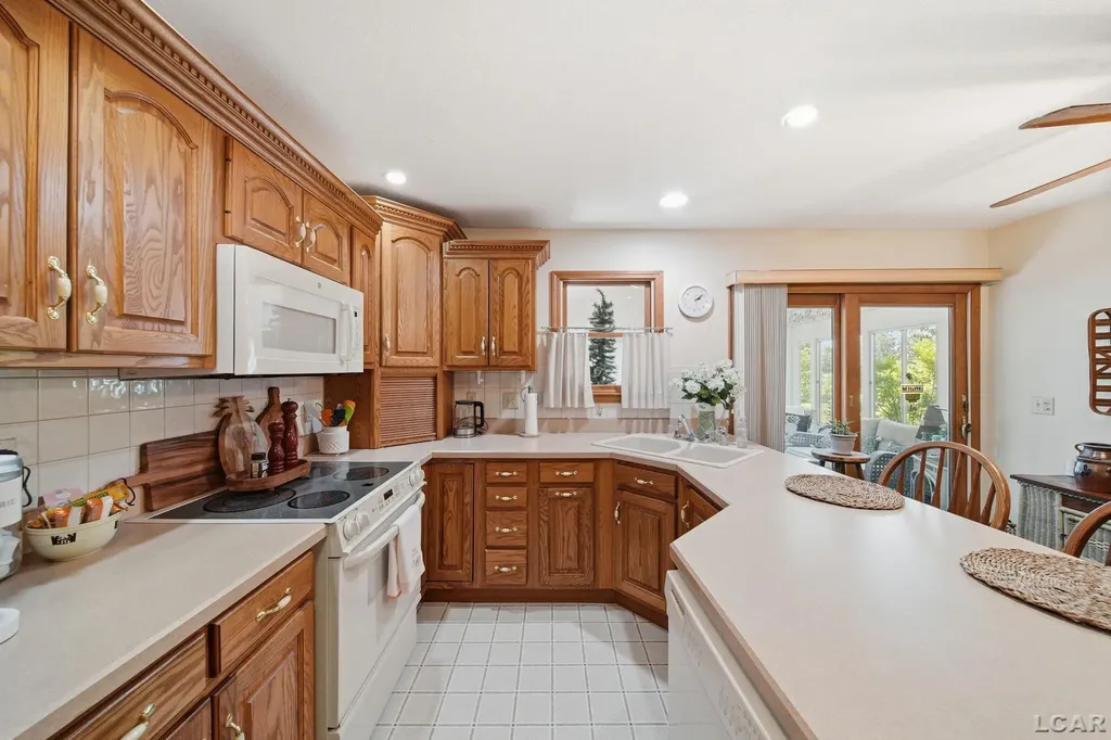 2978 Lee Marie Drive Adrian Township MI 49221