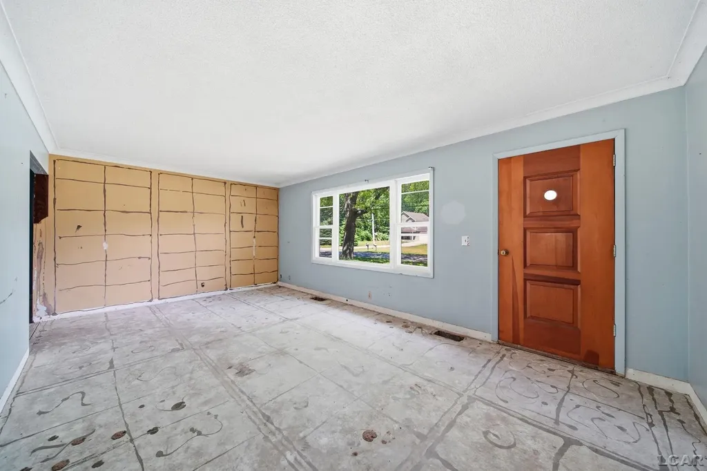 3940 Round Lake Highway Woodstock Township MI 49253