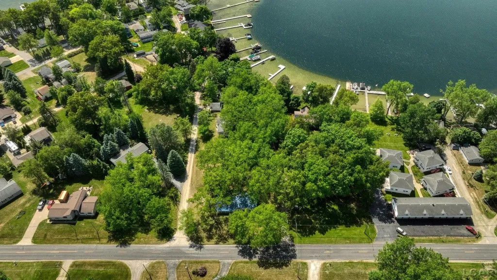 3940 Round Lake Highway Woodstock Township MI 49253