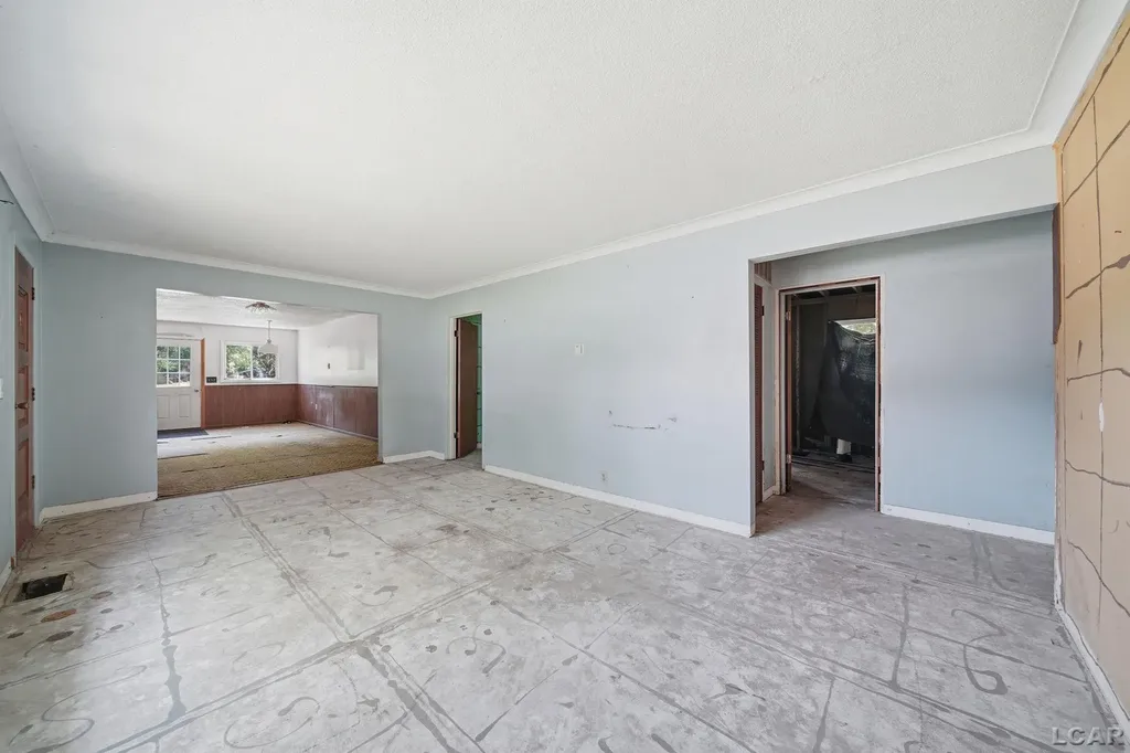 3940 Round Lake Highway Woodstock Township MI 49253