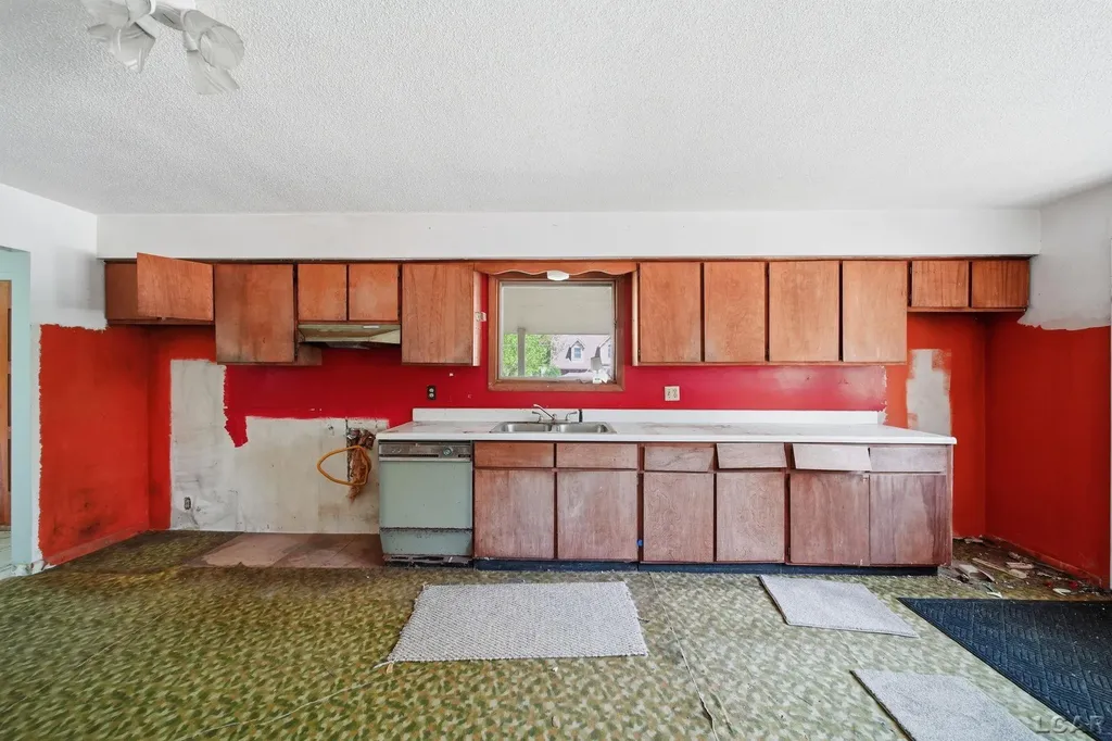 3940 Round Lake Highway Woodstock Township MI 49253