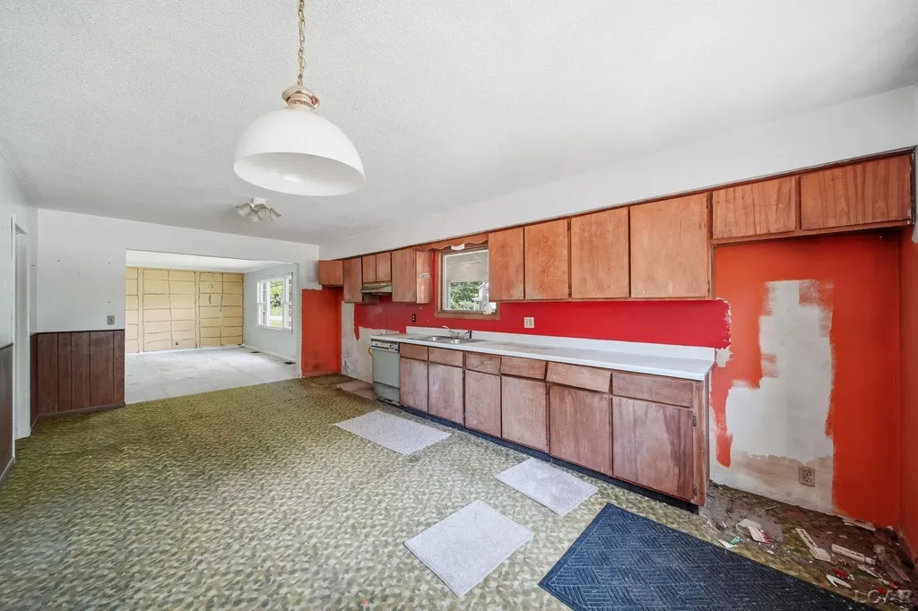 3940 Round Lake Highway Woodstock Township MI 49253