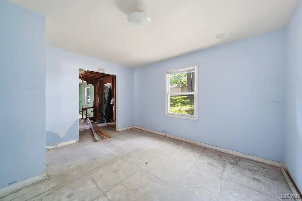 3940 Round Lake Highway Woodstock Township MI 49253