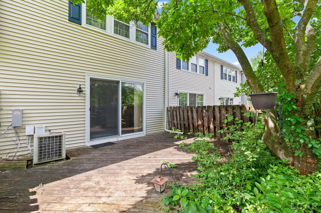 42948 Richards Court Northville Township MI 48167