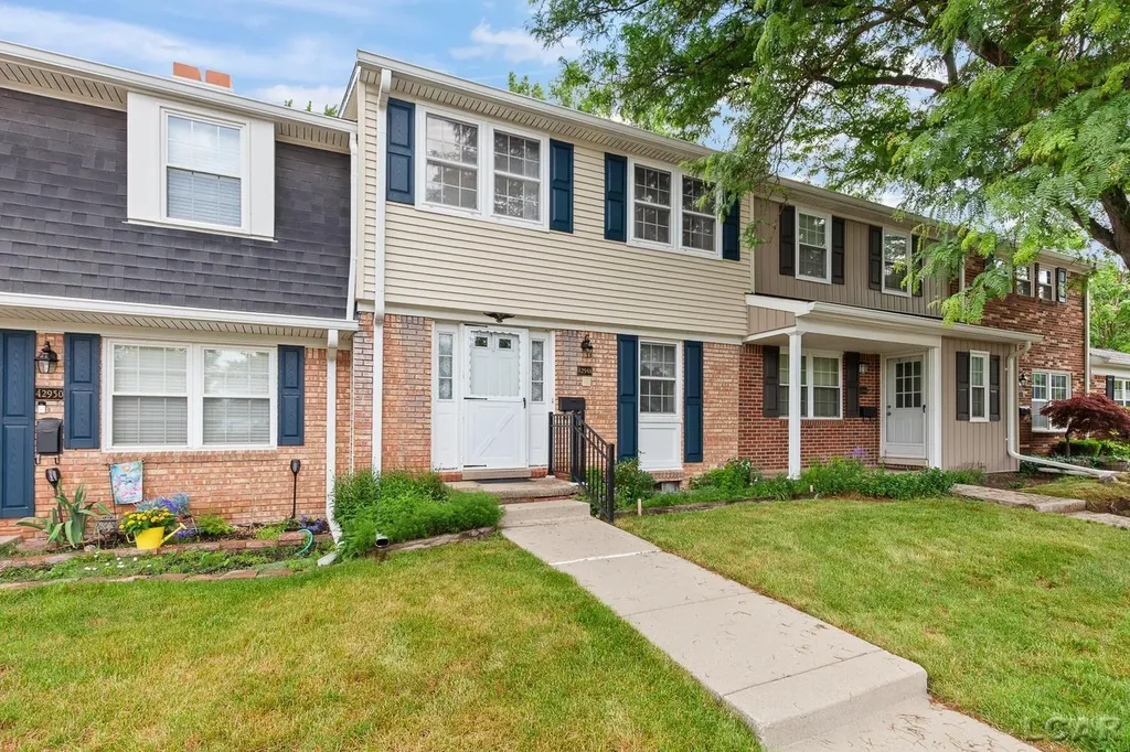 42948 Richards Court Northville Township MI 48167