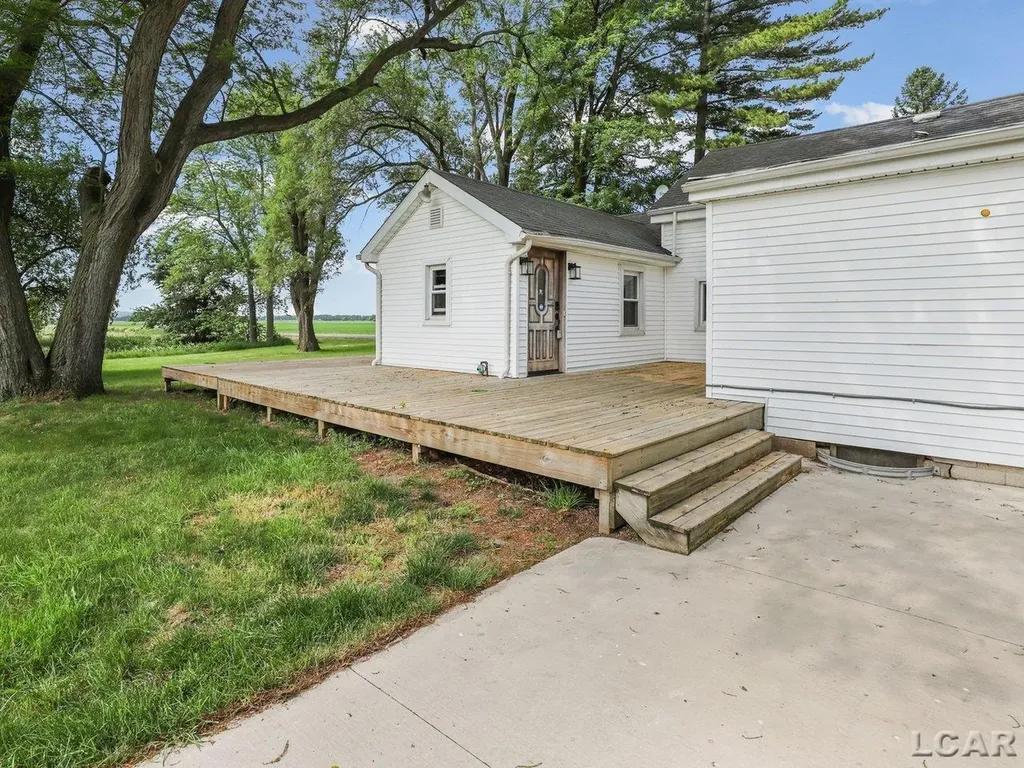 2405 S Piotter Highway Deerfield Township MI 49228