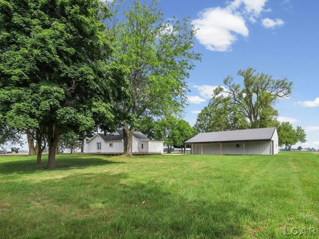 2405 S Piotter Highway Deerfield Township MI 49228
