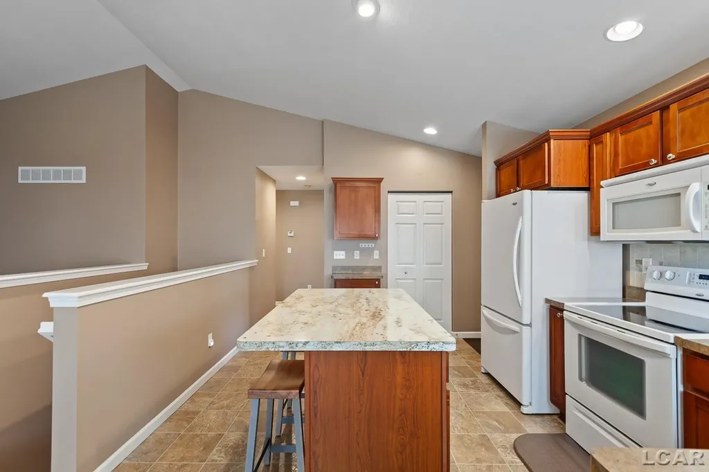 784 W Maple Avenue Adrian City MI 49221