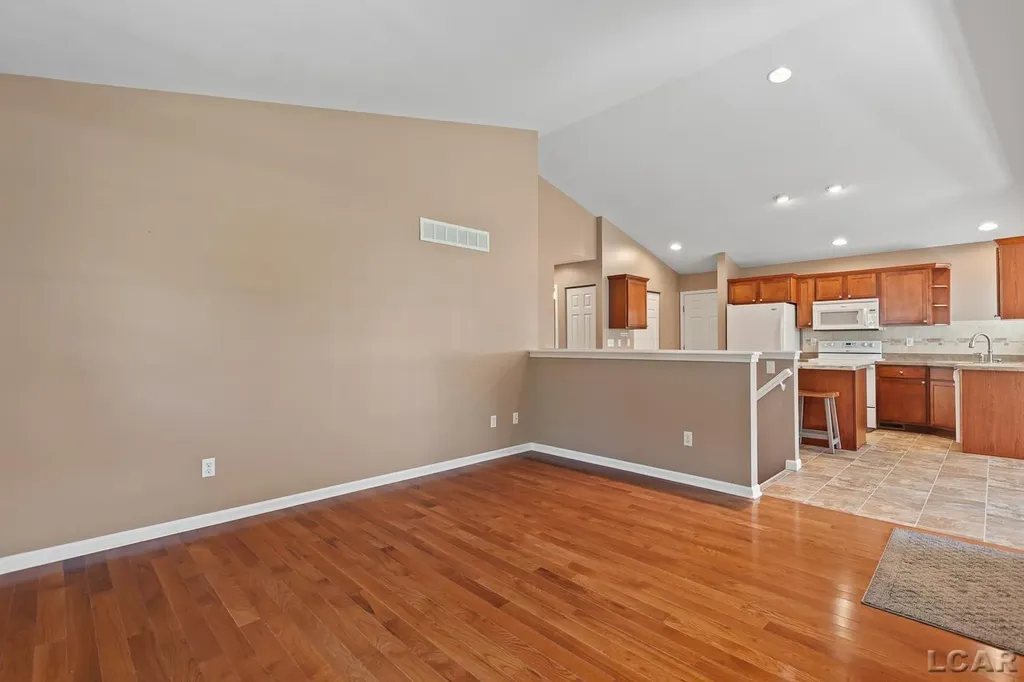 784 W Maple Avenue Adrian City MI 49221