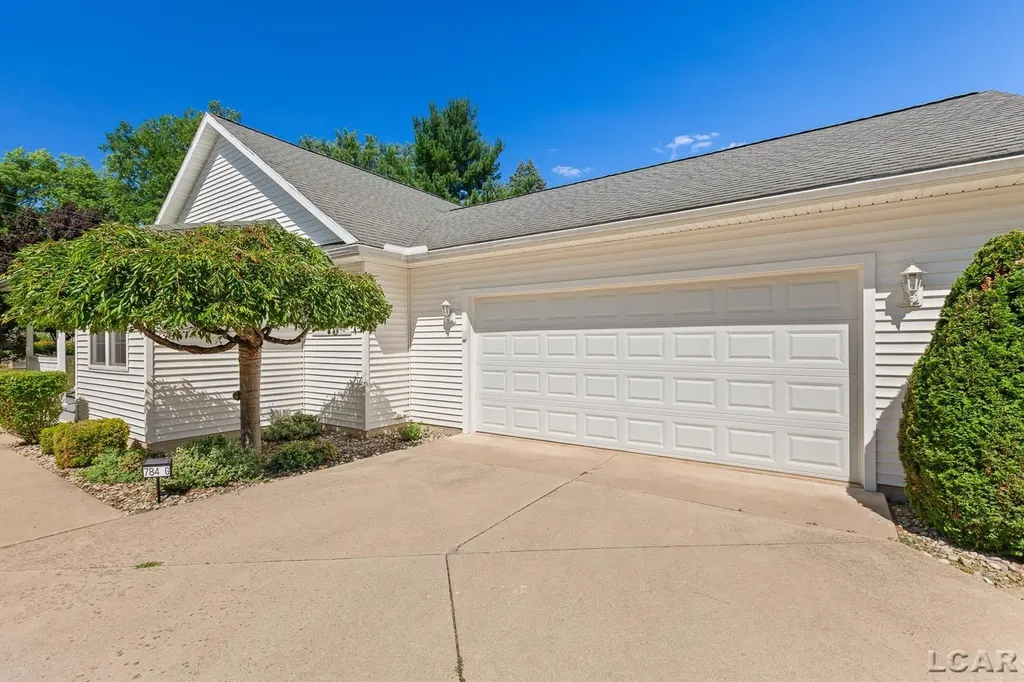 784 W Maple Avenue Adrian City MI 49221