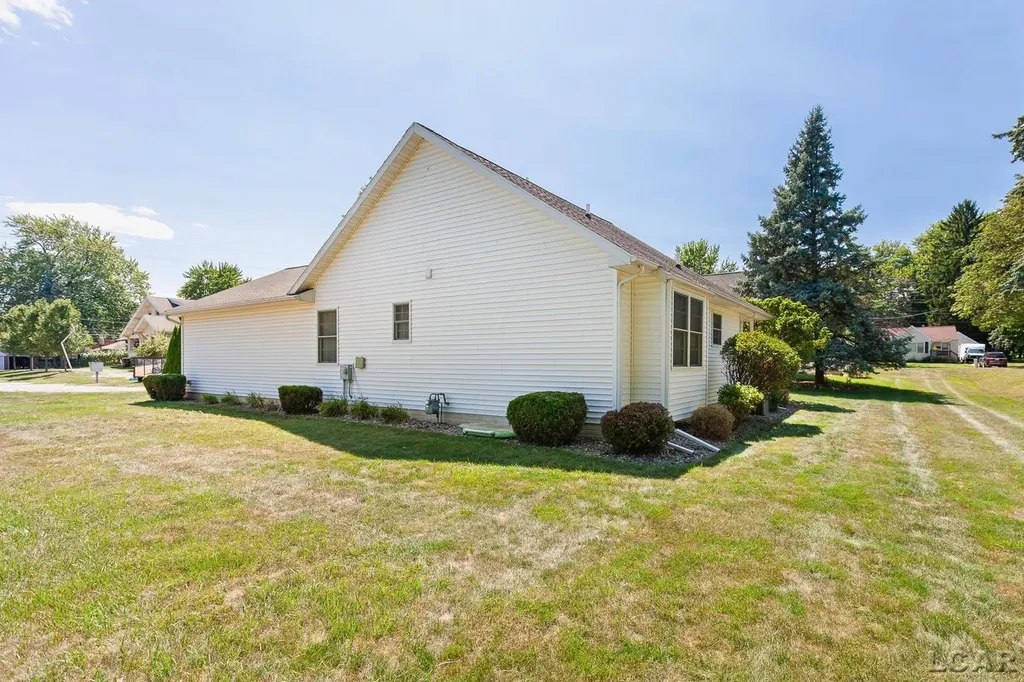 784 W Maple Avenue Adrian City MI 49221