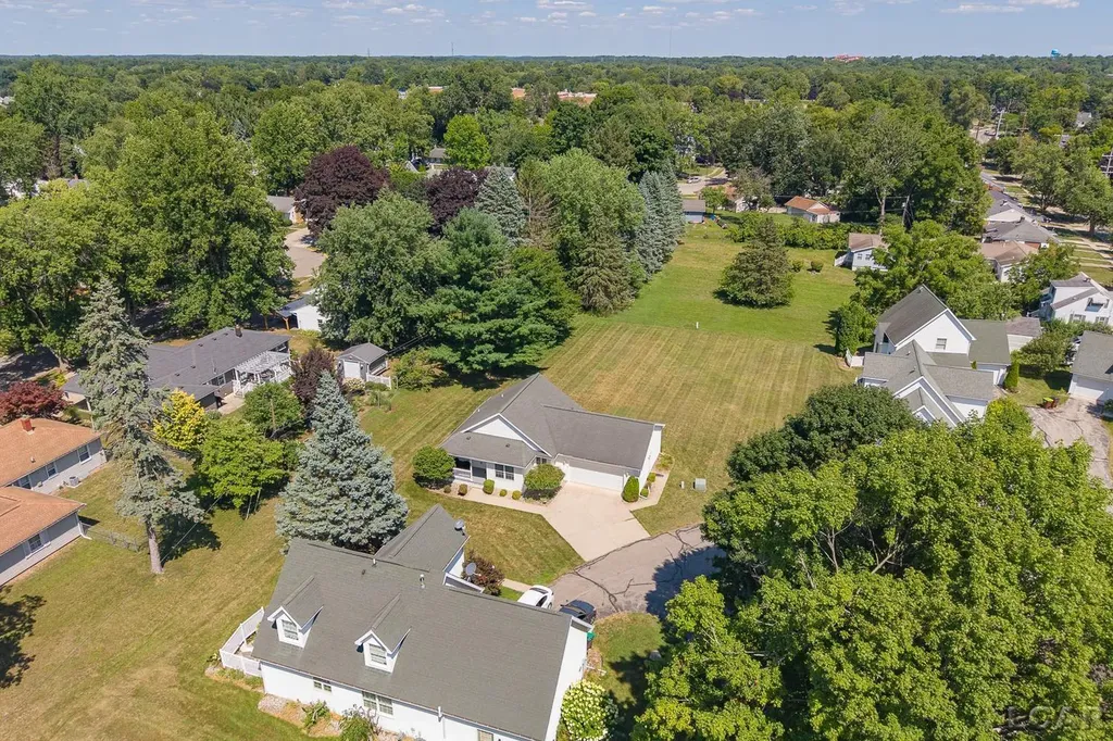 784 W Maple Avenue Adrian City MI 49221