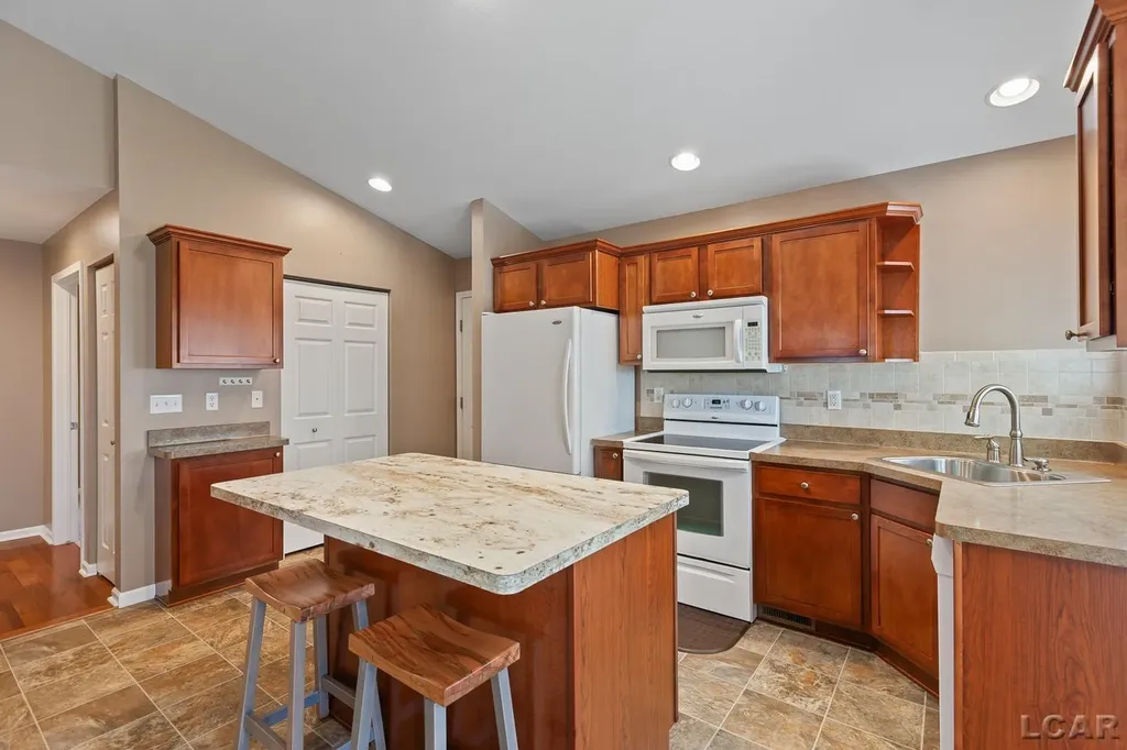 784 W Maple Avenue Adrian City MI 49221