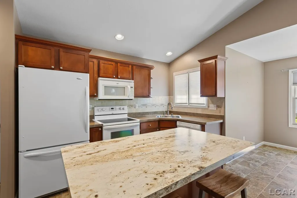 784 W Maple Avenue Adrian City MI 49221