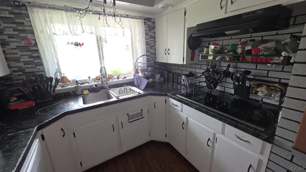 607 Oak Street Hudson City MI 49247