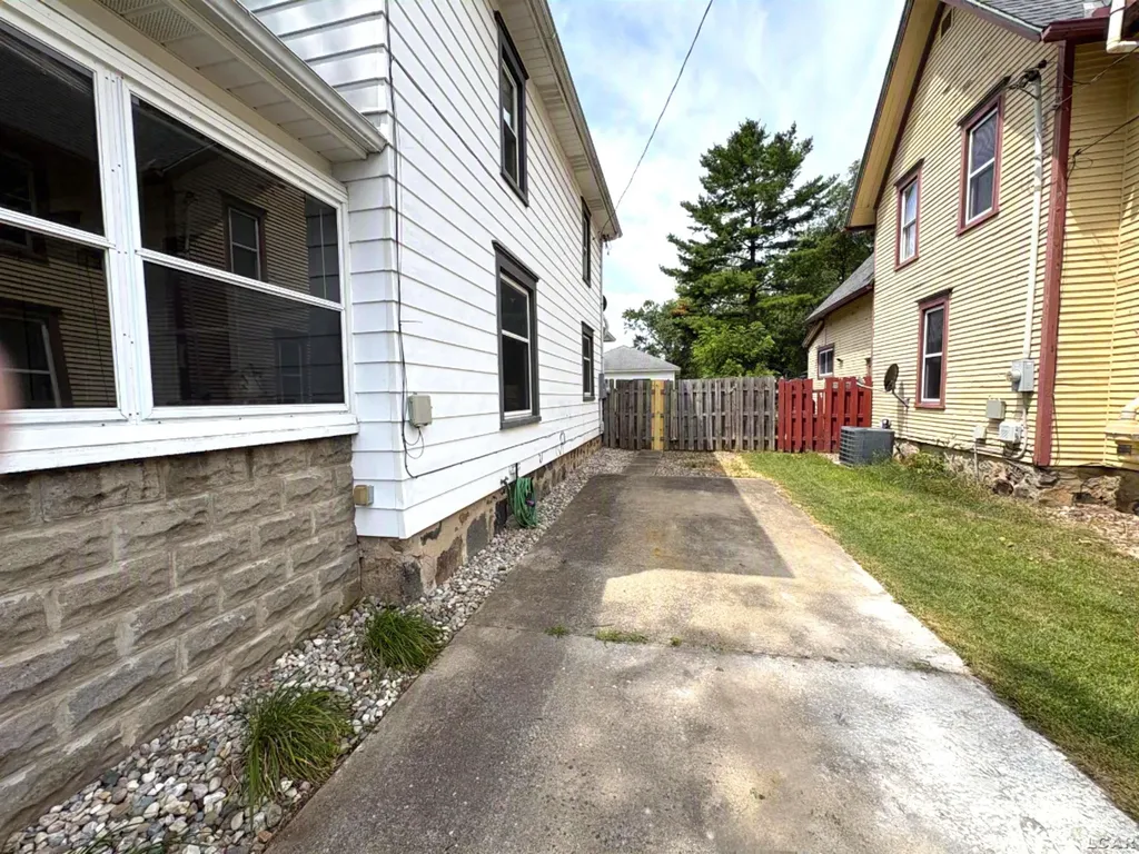 507 S Pearl Street Tecumseh City MI 49286