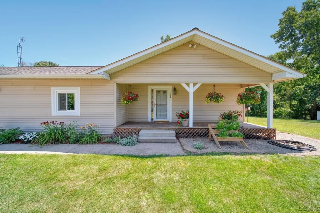 6573 Pawson Road Franklin Township MI 49265