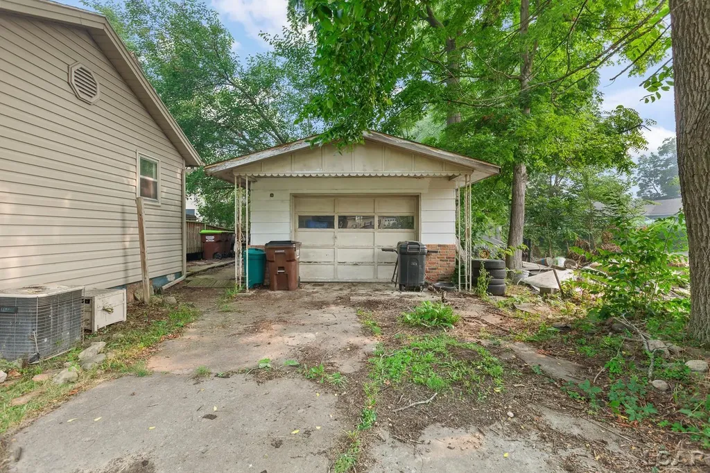 306 Summer Street Adrian City MI 49221