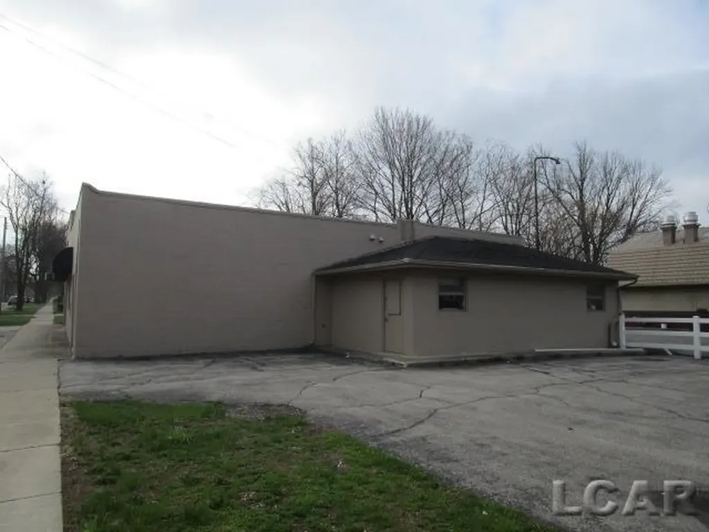 108 E Butler Street Adrian City MI 49221