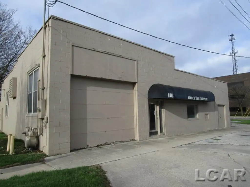 108 E Butler Street Adrian City MI 49221