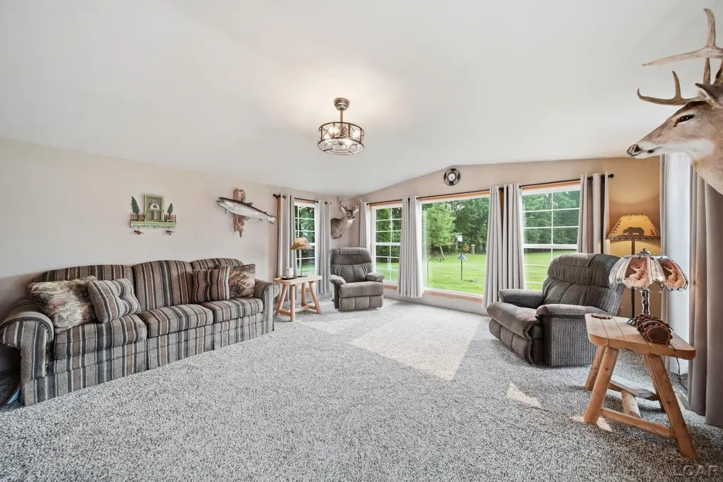 1052 Meanwell Road Dundee Township MI 48131