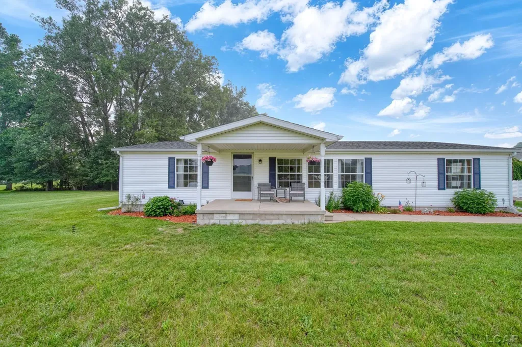 1052 Meanwell Road Dundee Township MI 48131