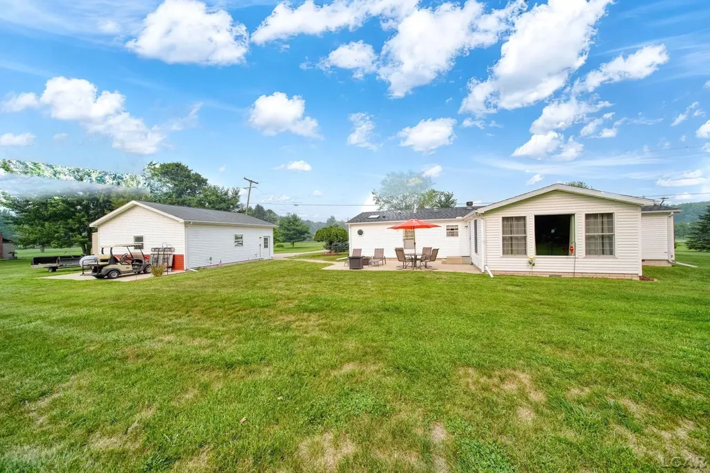 1052 Meanwell Road Dundee Township MI 48131