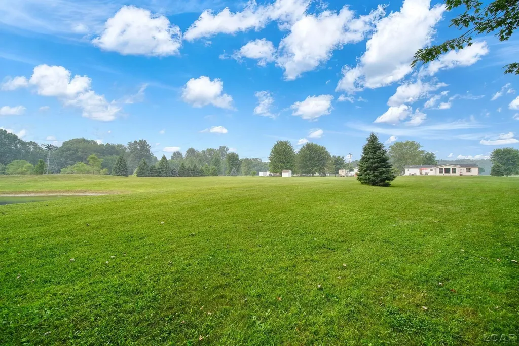 1052 Meanwell Road Dundee Township MI 48131