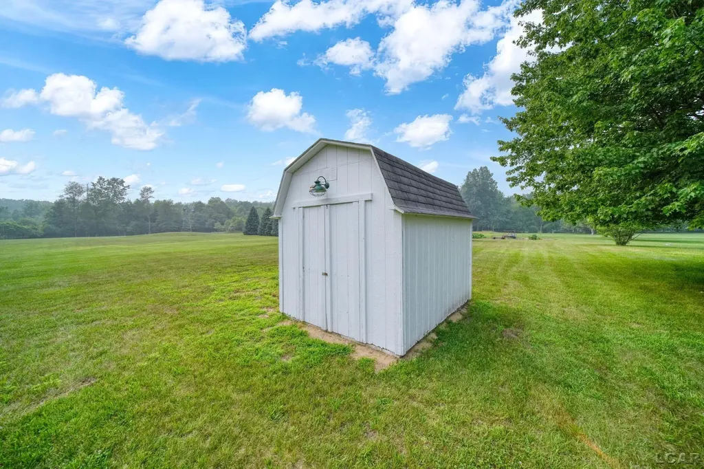 1052 Meanwell Road Dundee Township MI 48131