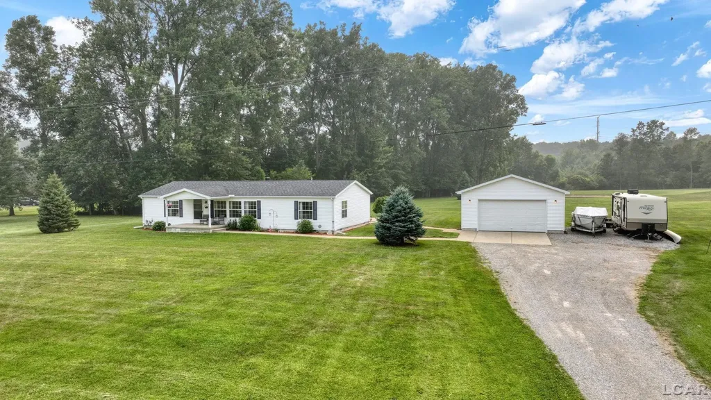 1052 Meanwell Road Dundee Township MI 48131