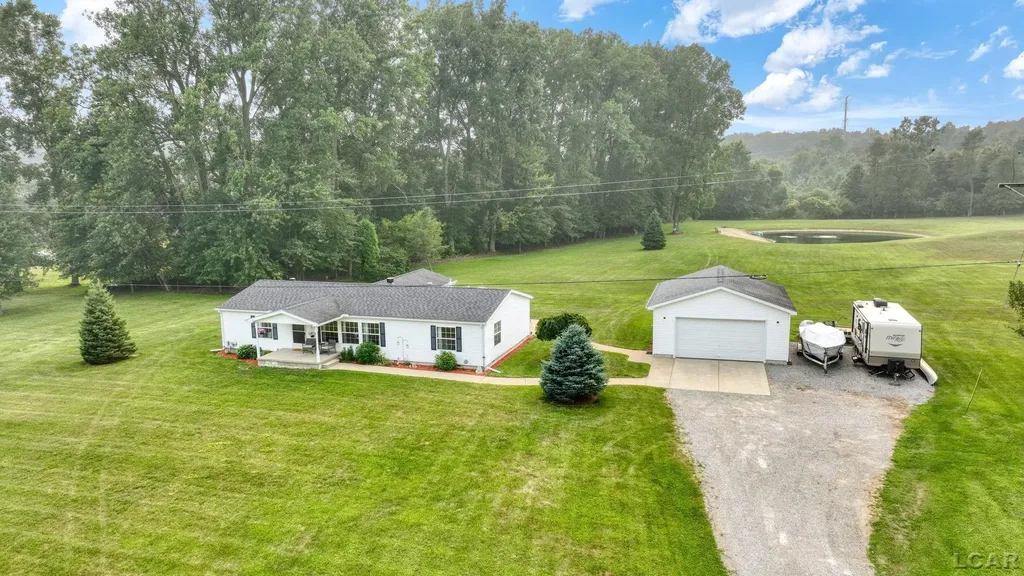 1052 Meanwell Road Dundee Township MI 48131