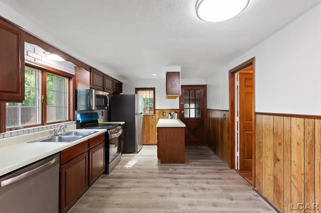 102 N Division Street Tecumseh City MI 49286