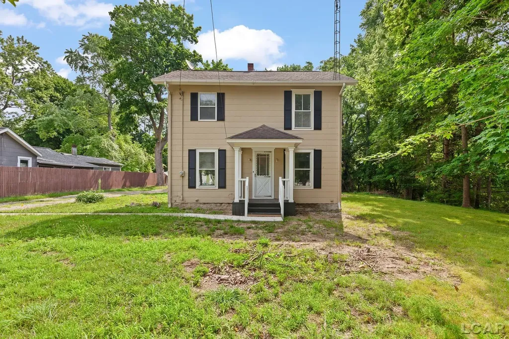 102 N Division Street Tecumseh City MI 49286
