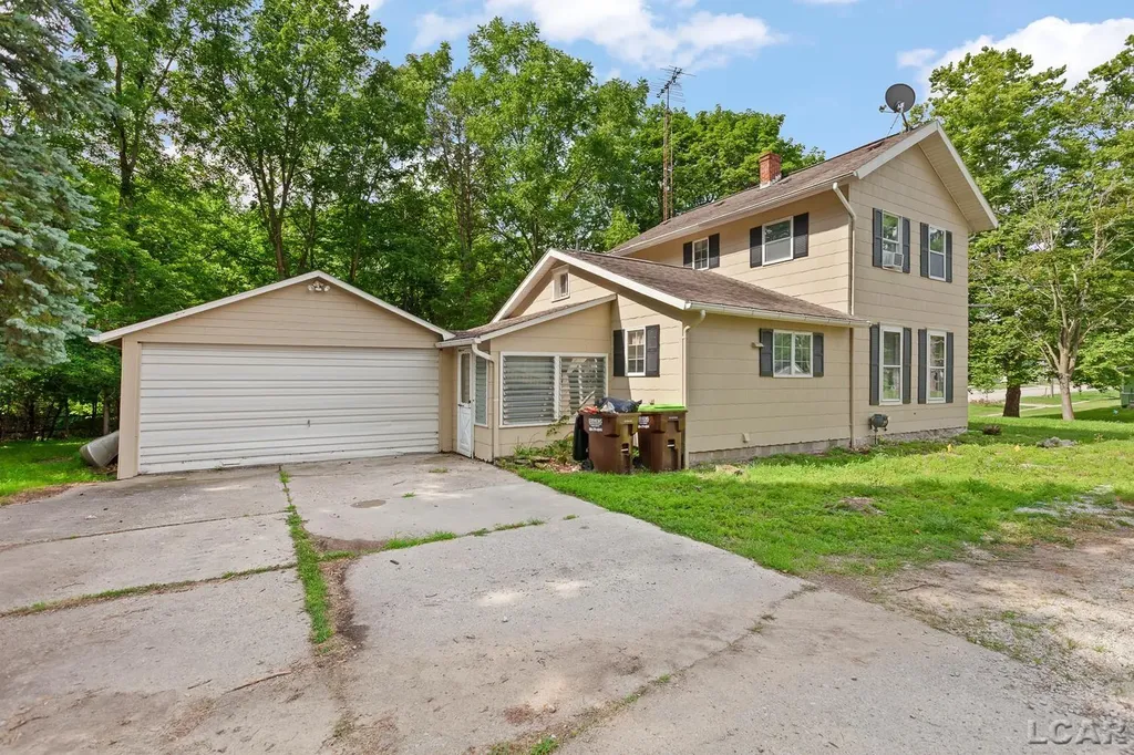 102 N Division Street Tecumseh City MI 49286