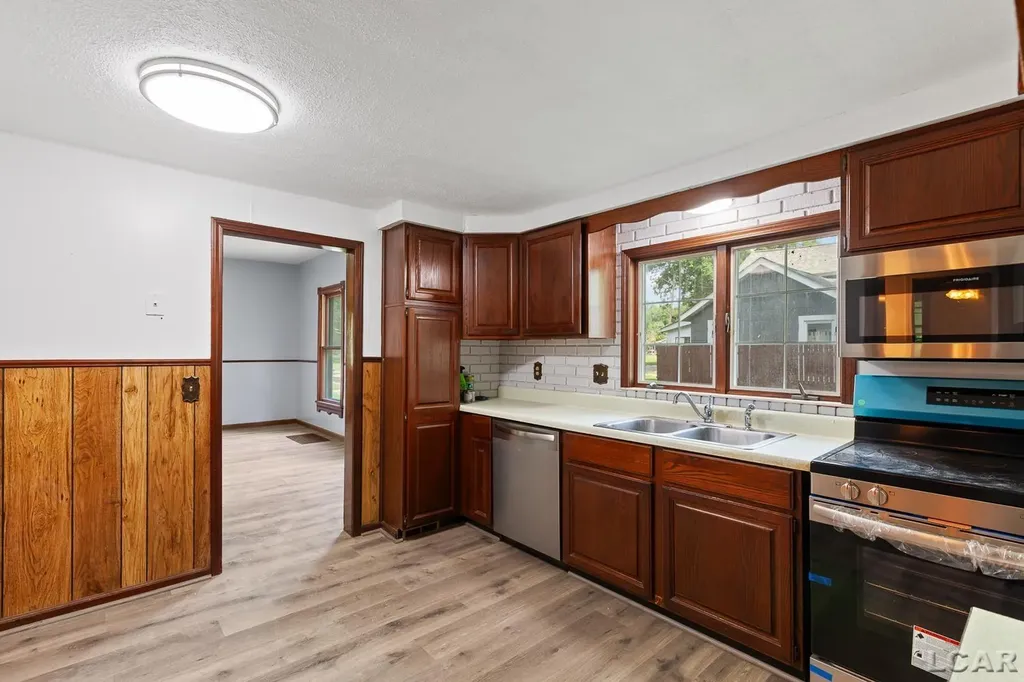 102 N Division Street Tecumseh City MI 49286