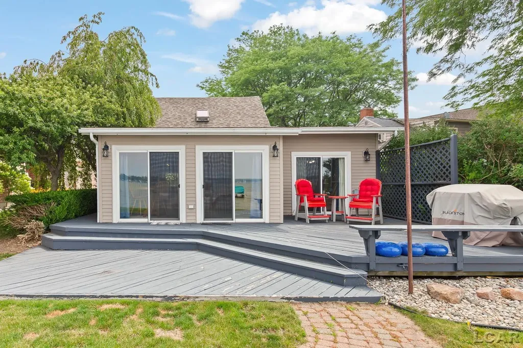 2792 Round Lake Highway Rollin Township MI 49253