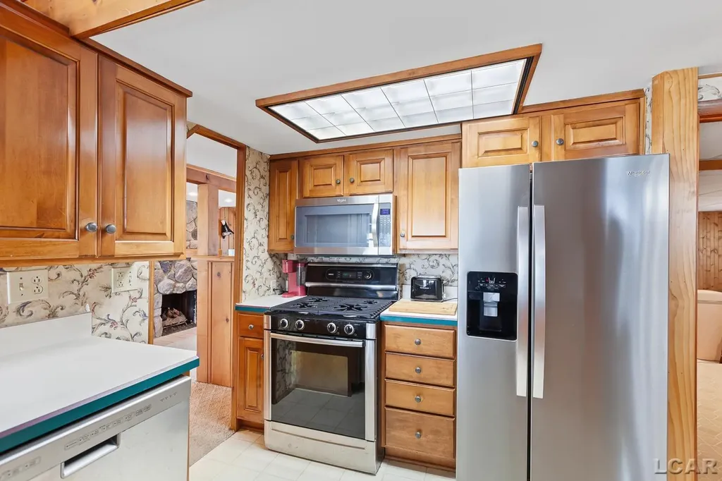 2792 Round Lake Highway Rollin Township MI 49253