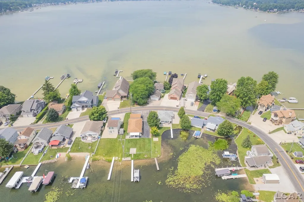 2792 Round Lake Highway Rollin Township MI 49253