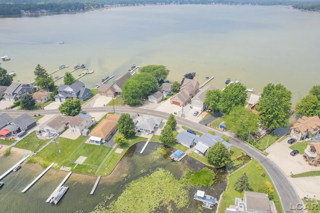 2792 Round Lake Highway Rollin Township MI 49253