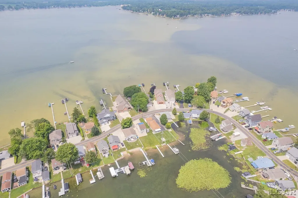 2792 Round Lake Highway Rollin Township MI 49253