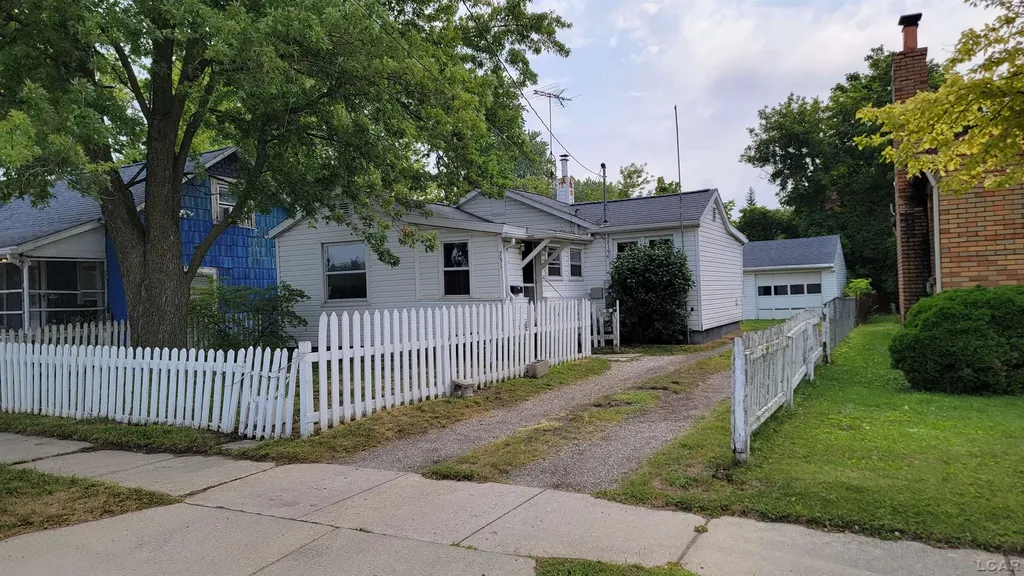 751 James Street Adrian City MI 49221