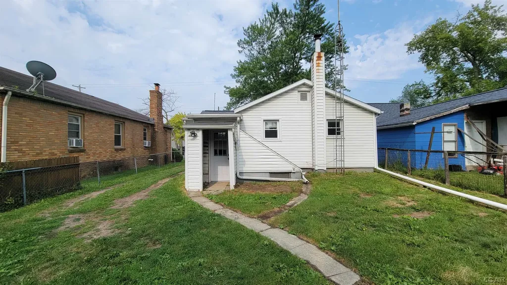 751 James Street Adrian City MI 49221