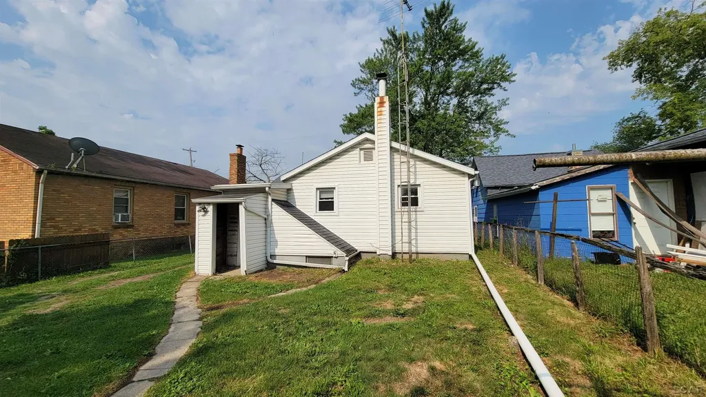 751 James Street Adrian City MI 49221